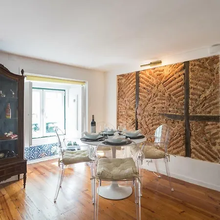 Charming Apartment Travessa Do Alcaide Lissabon Buitenkant foto