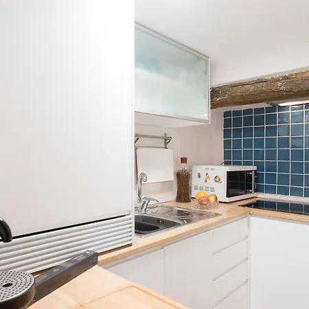 Charming Apartment Travessa Do Alcaide Lissabon Buitenkant foto