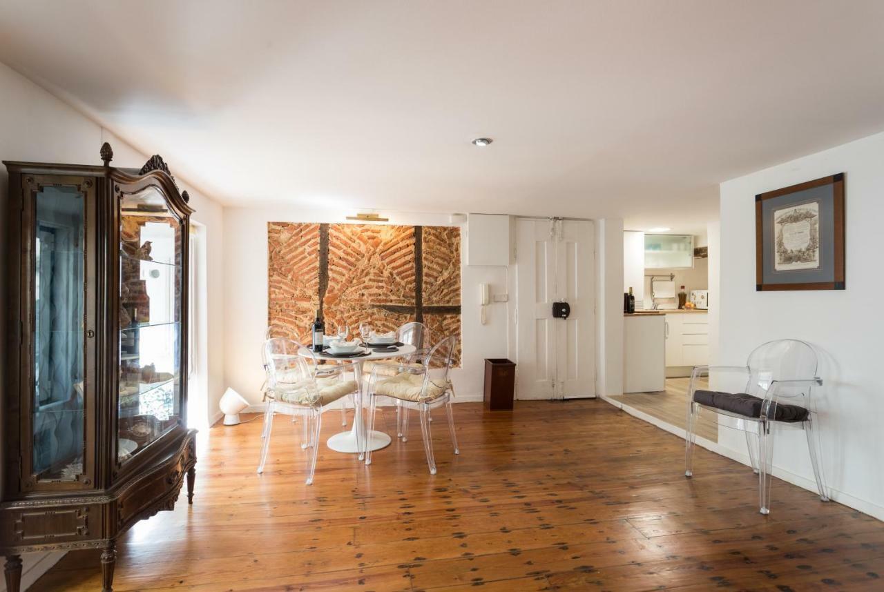 Charming Travessa Do Alcaide Apartament